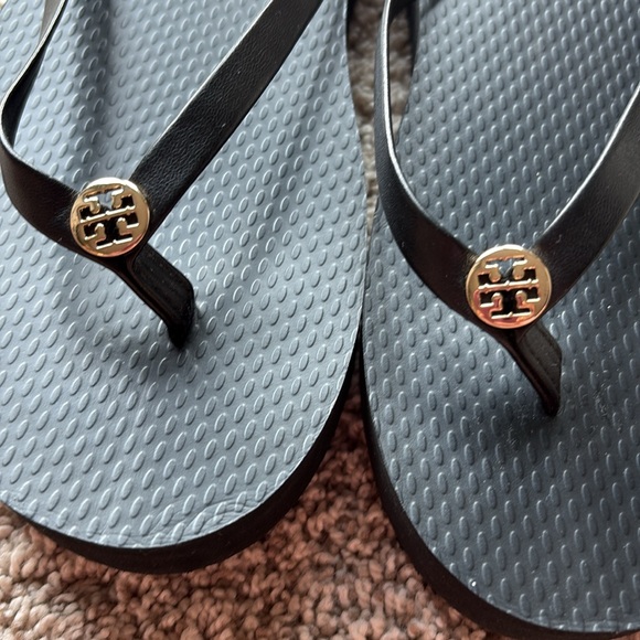 Tory Burch Platform Flip Flop - Picture 2 of 6